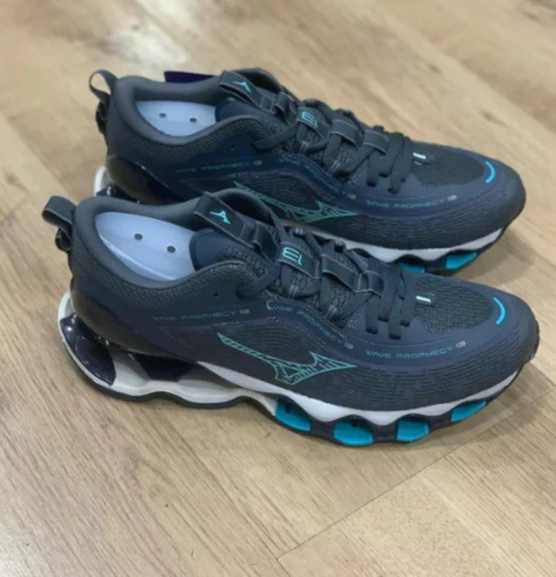 Mizuno Wave Prophecy 13