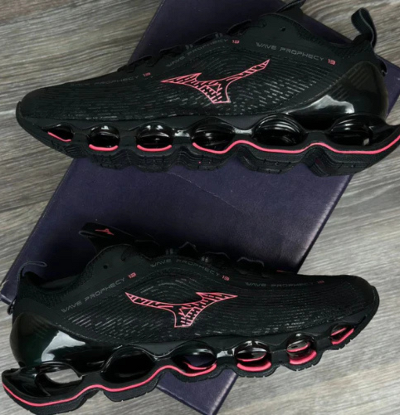 Mizuno Wave Prophecy 13