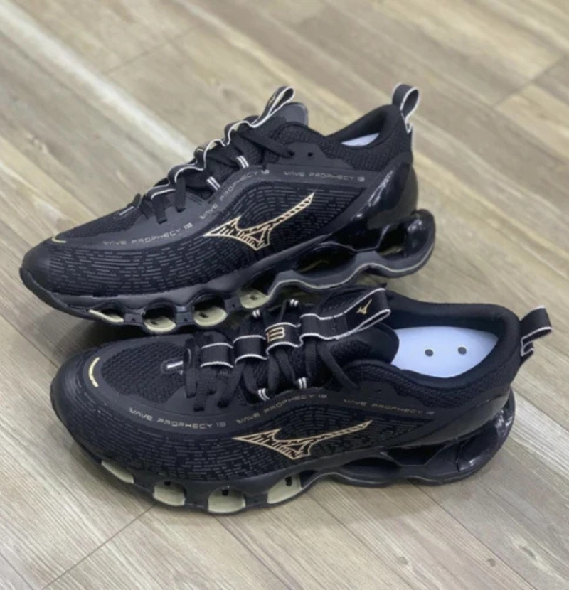 Mizuno Wave Prophecy 13