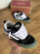 Vans KNU
