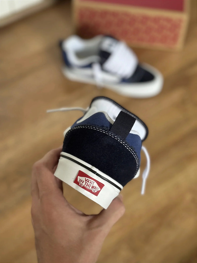 Vans KNU